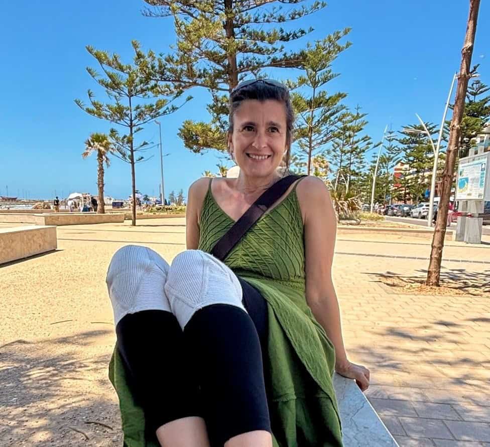 Jenny Mowbray in Morocco wearing knee supports