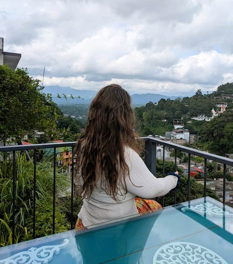 Hannah Shewan Stevens travelling solo with chronic pain