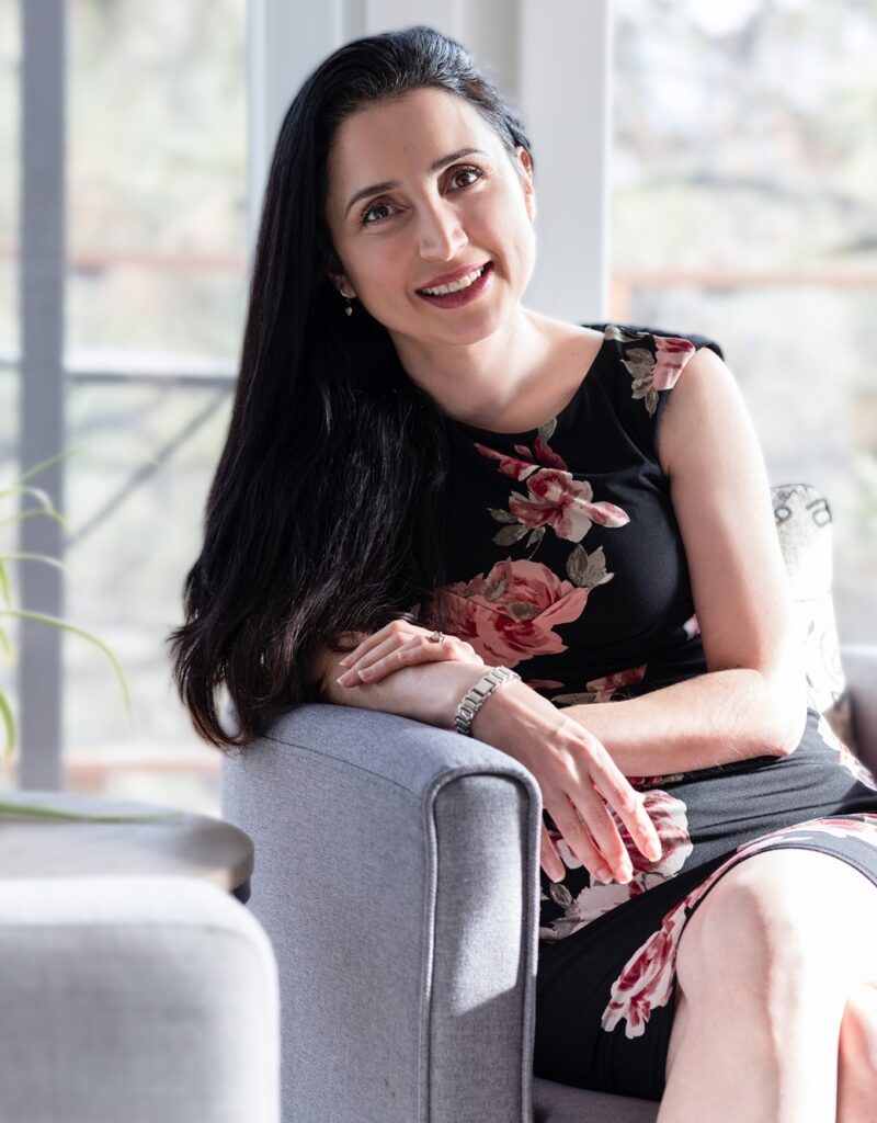 Zahra Tromsness is a Functional Nutrition Therapist and Low FODMAP Diet Coach.