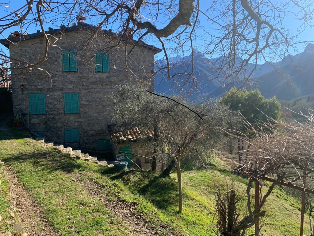 Image of country house at Rosmarino Retreats for Midlife Women in Italy 