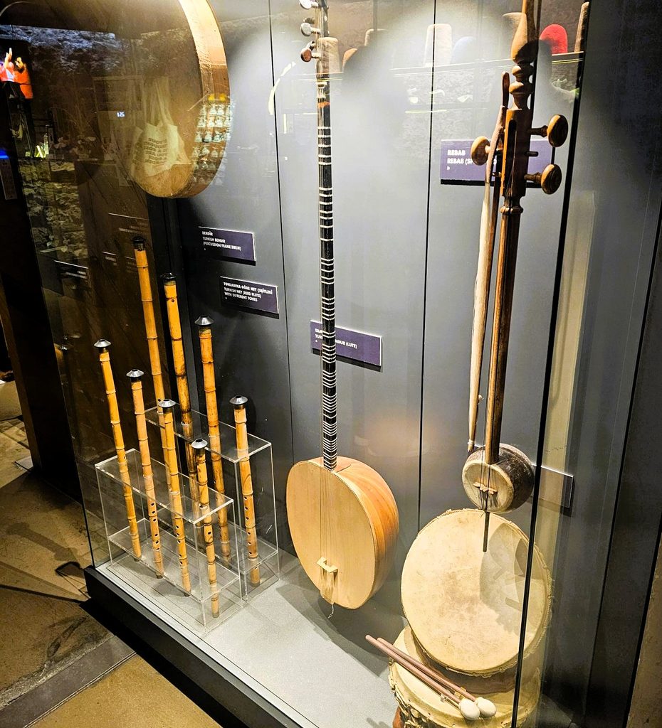 some traditional Turkish instruments used in the sema